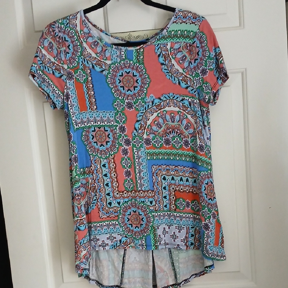 Floral Mosaic Short-Sleeve High-Low Tee - Coral & Blue